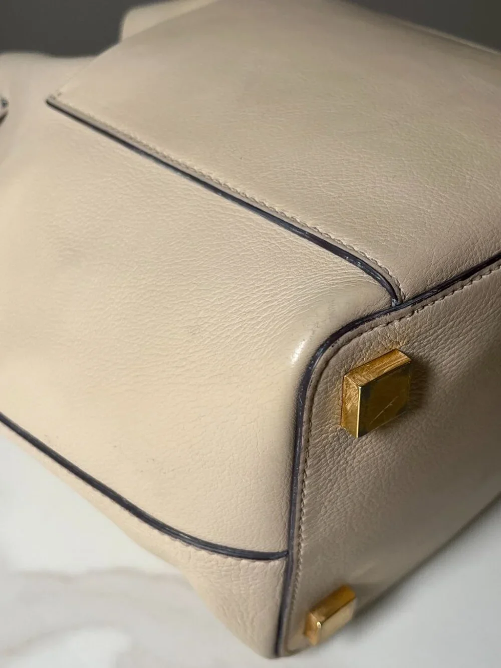Michael Kors Mercer Cream Pebbled Leather Bucket Bag - Picture 10 of 16